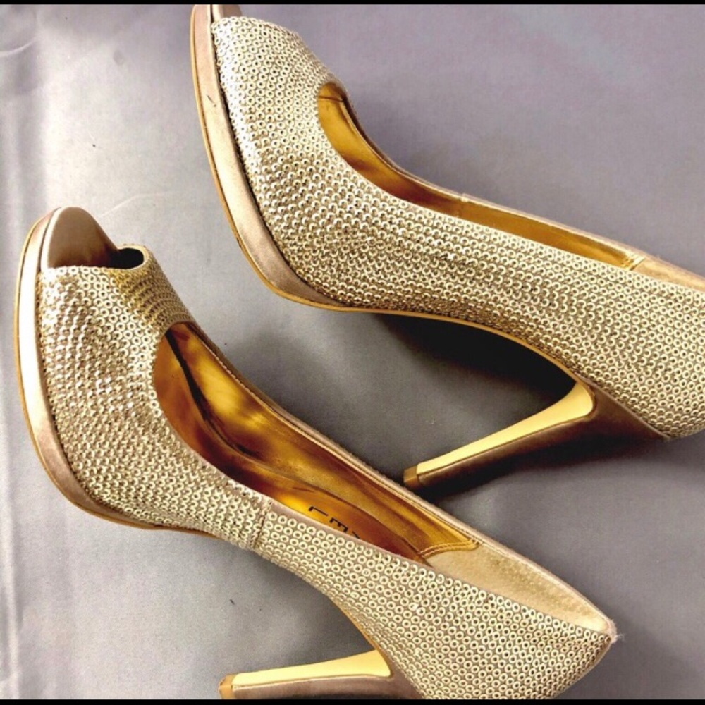 MICHAEL KORS Gold Heels